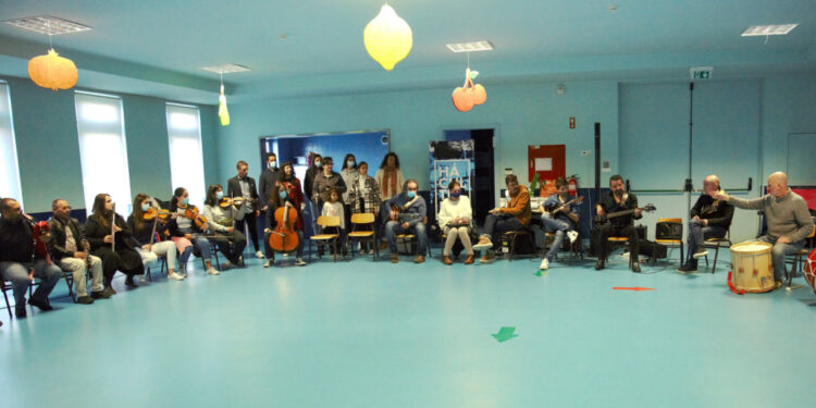 Tim Steiner capacita famalicenses para a criação musical colaborativa