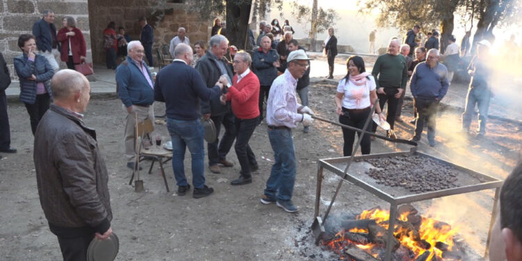 Famalicão: Castanhas e música animaram S. Vicente em Sezures