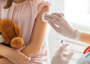 Aprovada vacina da Pfizer para crianças dos 5 aos 11 anos