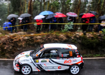 Sousa e Silva vencem perante a adversidade