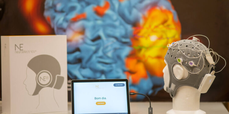 Primeiro ensaio clínico com dispositivo médico para treinar o cérebro de crianças em casa