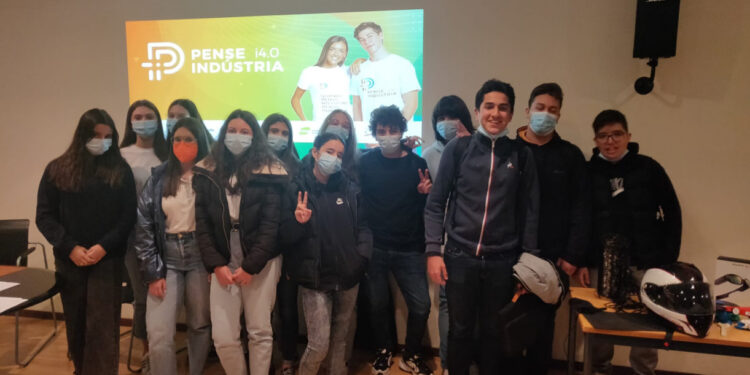 Didáxis: Alunos assistem à palestra “Pense Indústria i4.0”