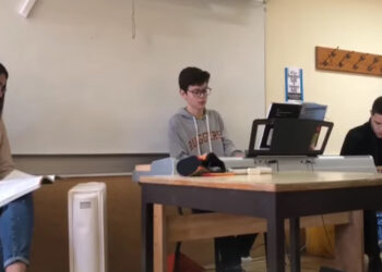 Didáxis: Aulas de Português acompanhadas por piano