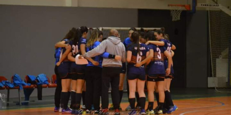 Juniores da A2D terminam torneio de abertura no 2º lugar