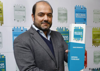 Partiu um colega, cedo demais