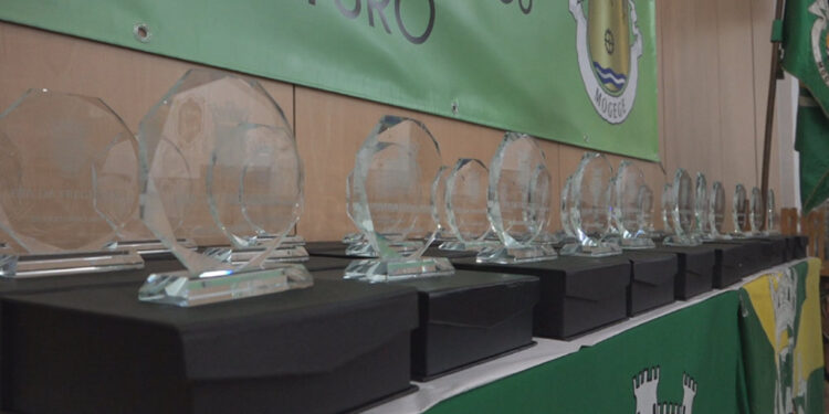 Mogege homenageou cidadãos da sua comunidade