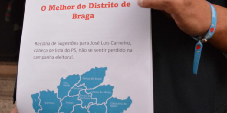 Rui Rocha entrega roteiro do Distrito de Braga a José Luís Carneiro