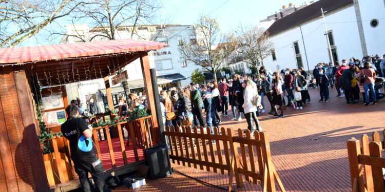 Pai Natal solidário já está a receber presentes em Famalicão