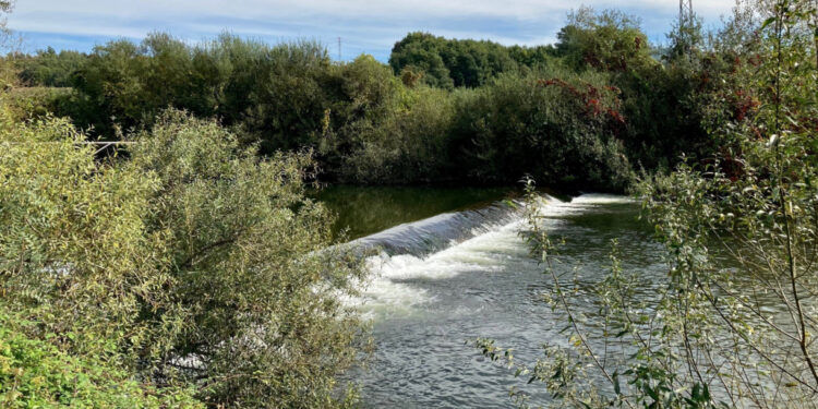 Governo reconhece problema no coletor do SIDVA no Parque Calça Ferros.