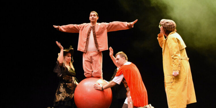 INAC associa o circo ao surrealismo e vence Programar em Rede