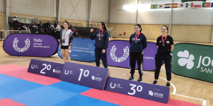 Sofia Oliveira vence Campeonato Nacional Universitário de Light-Kick