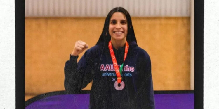 Sofia Oliveira vence Campeonato Nacional Universitário de Light-Kick