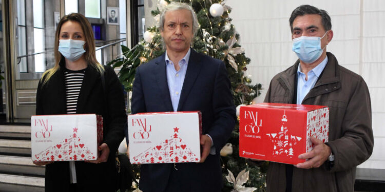 Câmara de Famalicão distribui 4200 cabazes de Natal pelas famílias carenciadas