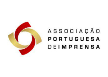 Entrelaçados nas redes da beatitude