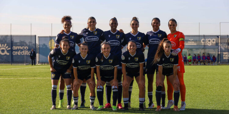 FC Famalicão Feminino nas meias finais da Taça da Liga