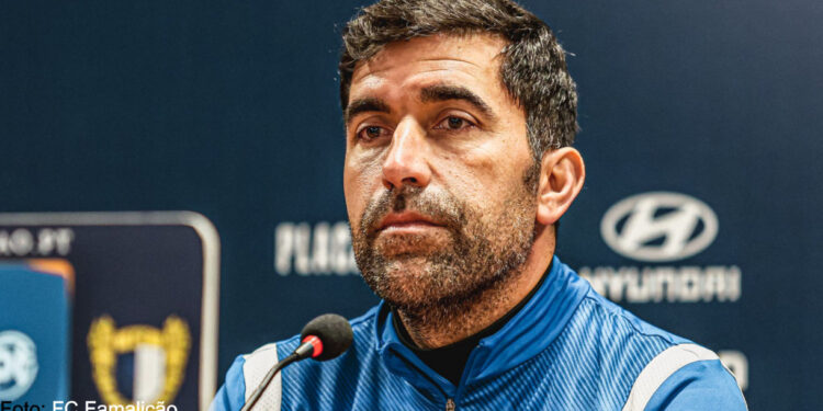 Rui Pedro Sousa aceitou treinar o Famalicão “de olhos fechados”