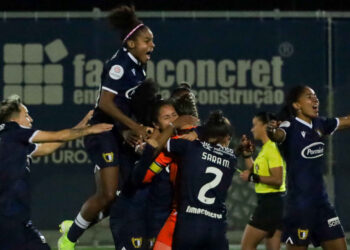 FC Famalicão Feminino nas meias finais da Taça da Liga