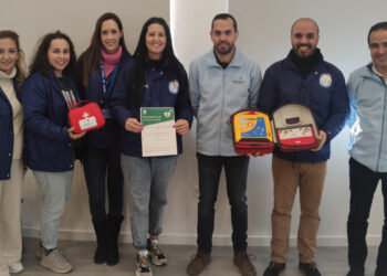 HumanitAVE equipa sede com Desfibrilhador Automático Externo