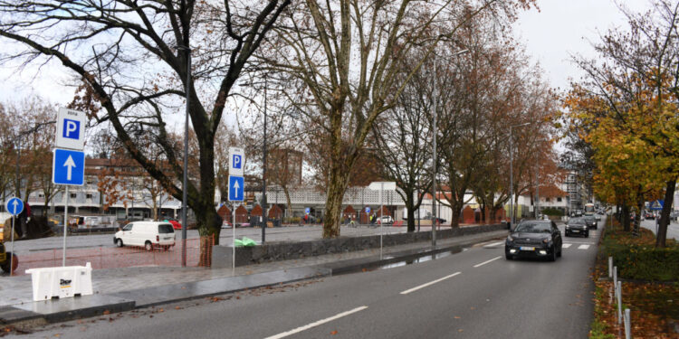 Famalicão com mais de 1500 lugares de estacionamento gratuito no centro
