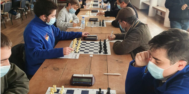 Carlos Novais conquista título Distrital Absoluto Individual de Xadrez