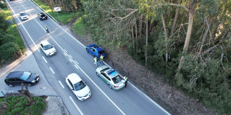 Colisão entre dois veículos na Nacional 14