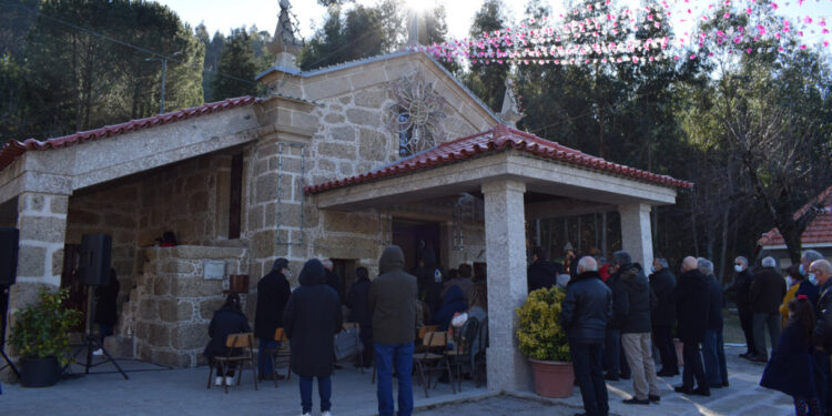 Monte de Sezures encheu para festa de S. Vicente