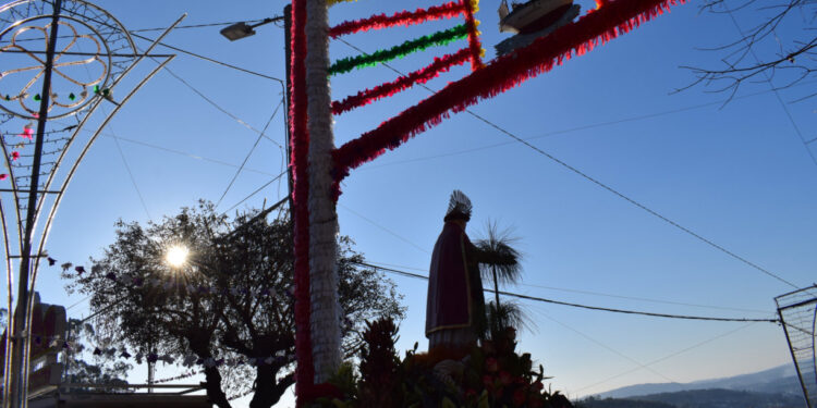 Monte de Sezures encheu para festa de S. Vicente