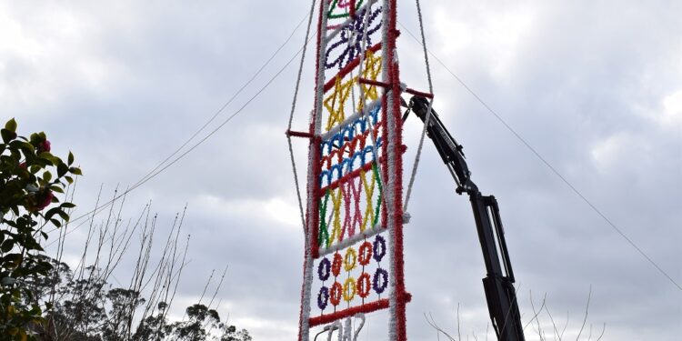 Arco da festa de S. Vicente já foi ostentado à comunidade