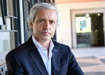 Mário Passos disponível para colaborar com o Governo