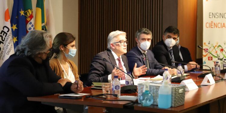 Fórum dedicado aos Cuidados de Saúde na Região