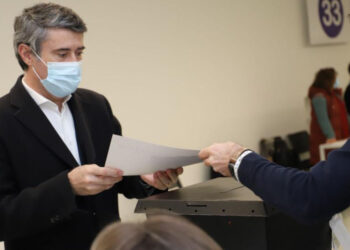 José Luís Carneiro votou este domingo em Braga