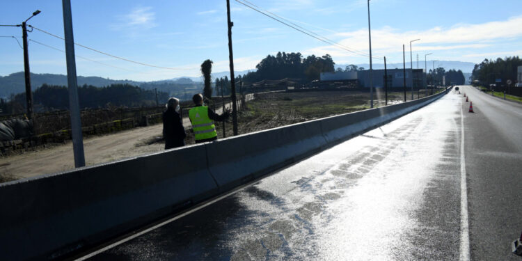 O nó do acesso à A7 de Vermoim/Seide está prestes a ser desatado