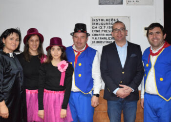 Tradicional desfile de Carnaval em Arnoso Santa Eulália juntou foliões este domingo