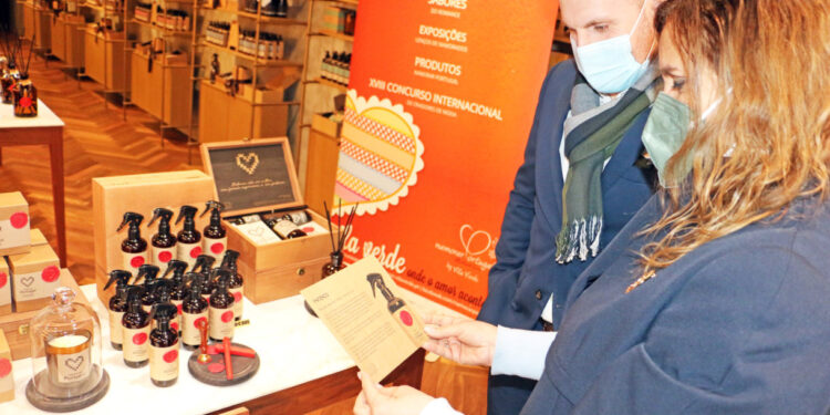 Vila Verde: Romance histórico e Lenço de Namorados inspiram criação de nova fragância