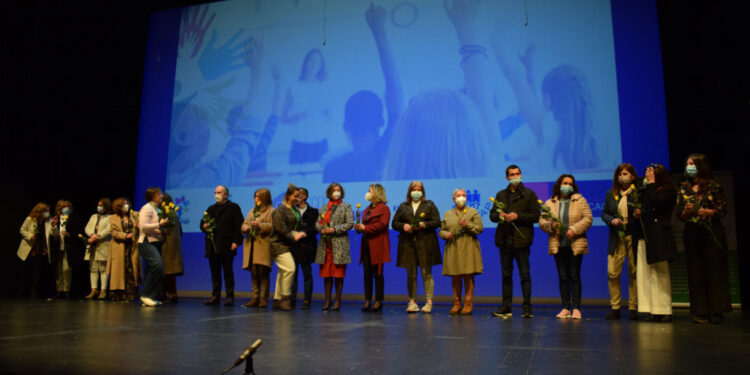 4ª Gala da “Escola Amiga da Criança” premiou projeto da Escola de Ribeirão