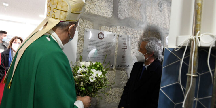 Avidos uniu-se para reerguer Igreja Paroquial