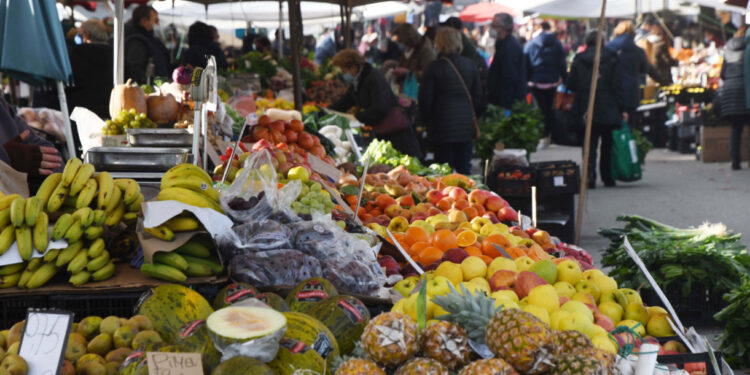 Município de Famalicão e Resinorte unem-se para sensibilizar feirantes para o asseio do Campo da Feira