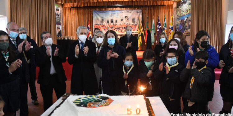 Escuteiros de Gavião estiveram em festa