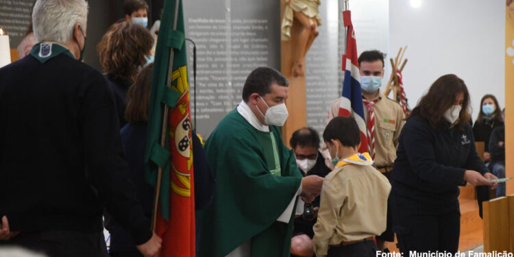 Escuteiros de Gavião estiveram em festa