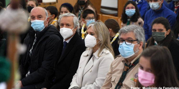 Escuteiros de Gavião estiveram em festa