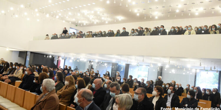 Escuteiros de Gavião estiveram em festa