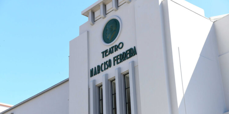 Teatro Narciso Ferreira será farol cultural e espaço de criação artística
