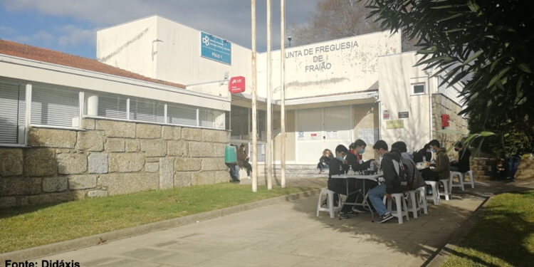 CX A2D mantém hegemonia no xadrez distrital jovem