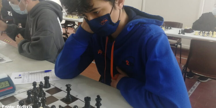 CX A2D mantém hegemonia no xadrez distrital jovem