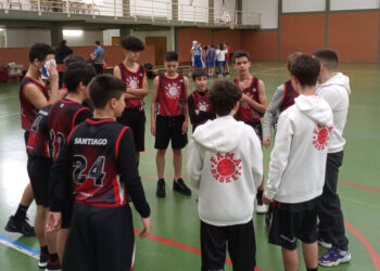 Dezenas de atletas do FamaBasket em ação