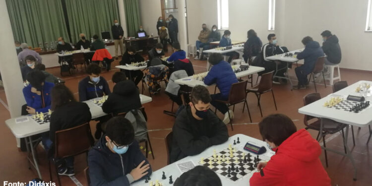 CX A2D mantém hegemonia no xadrez distrital jovem