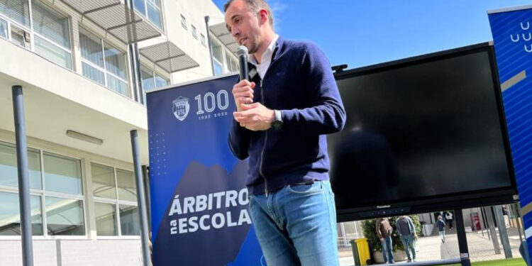 “Árbitro na Escola” arrancou hoje em Braga