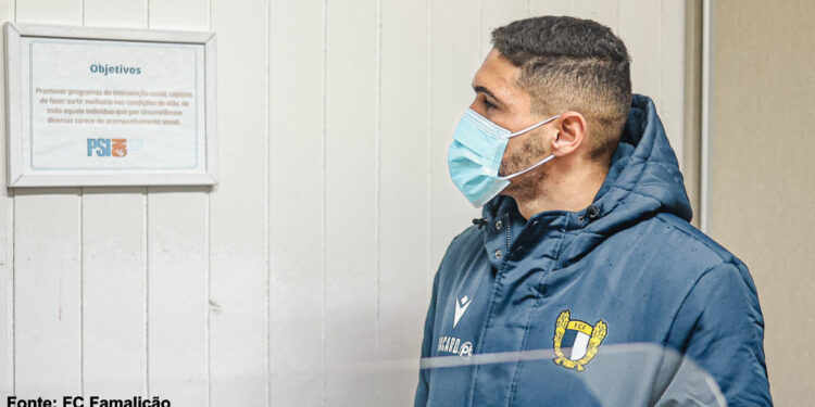 FC Famalicão visita a PSI-ON