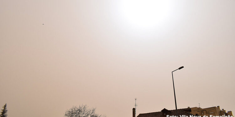 Poeira laranja do Saara atinge Portugal