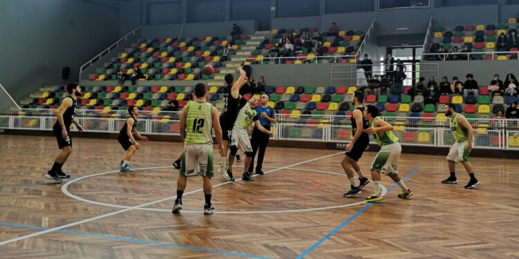 Basquetebol: Séniores do FAC de pedra e cal